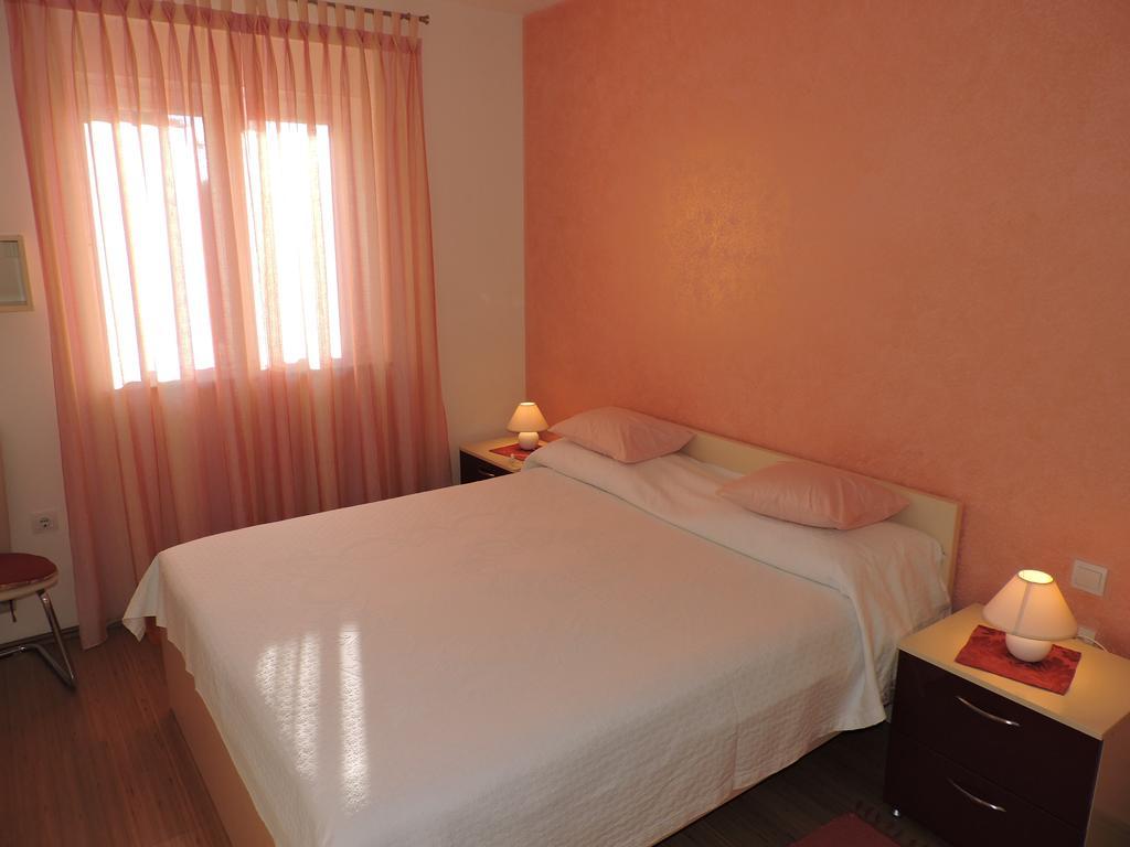 Apartman Legin Fazana Luaran gambar