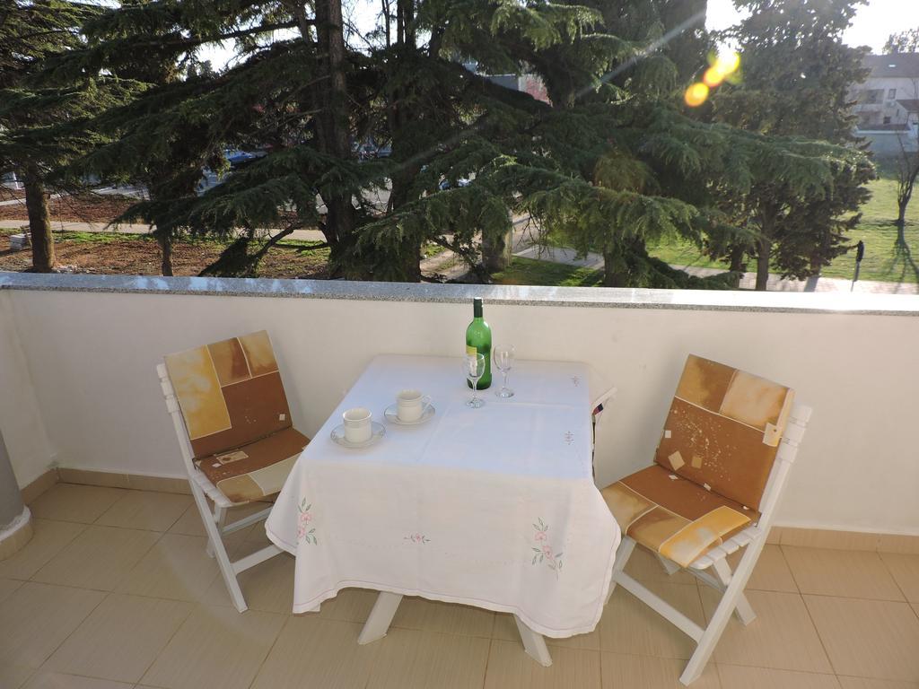 Apartman Legin Fazana Luaran gambar